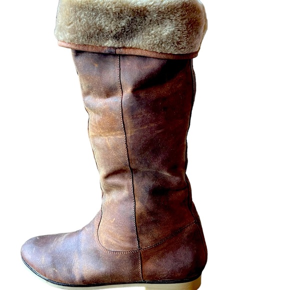 Sabetha Brown Leather Boots with Fur Women’s NWT
Size 11 - Picture 3 of 10